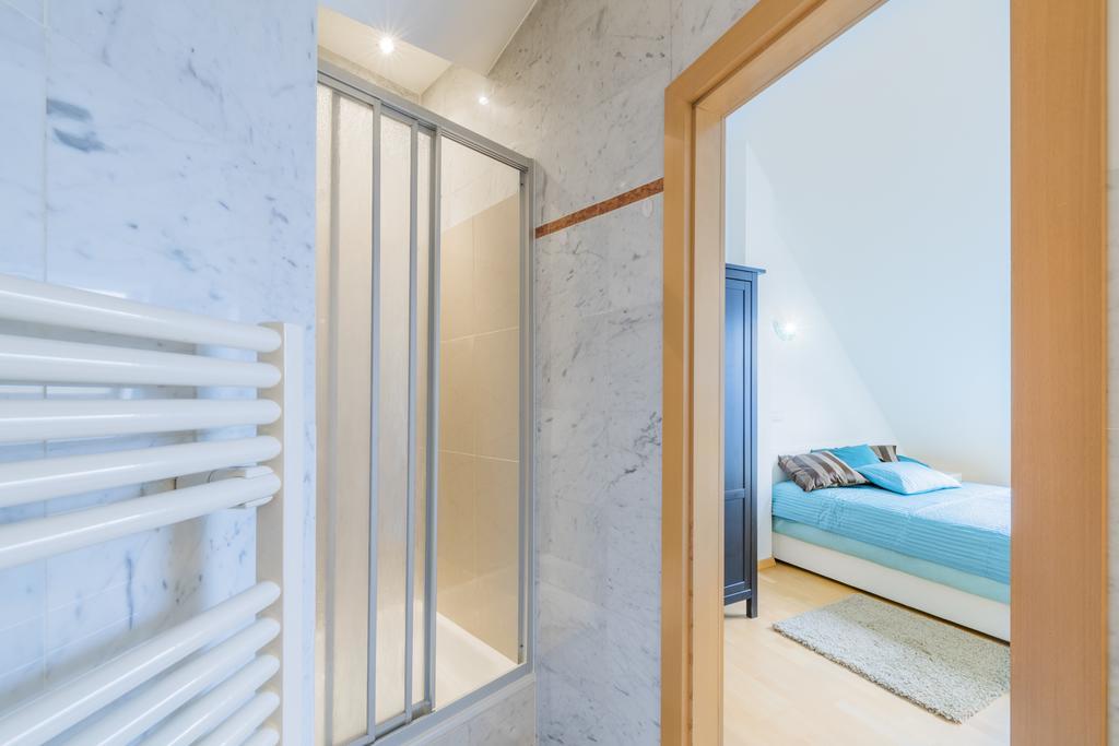 Maisonette Apartment Am Bahnhof - Adults Only Innsbruck Exteriör bild
