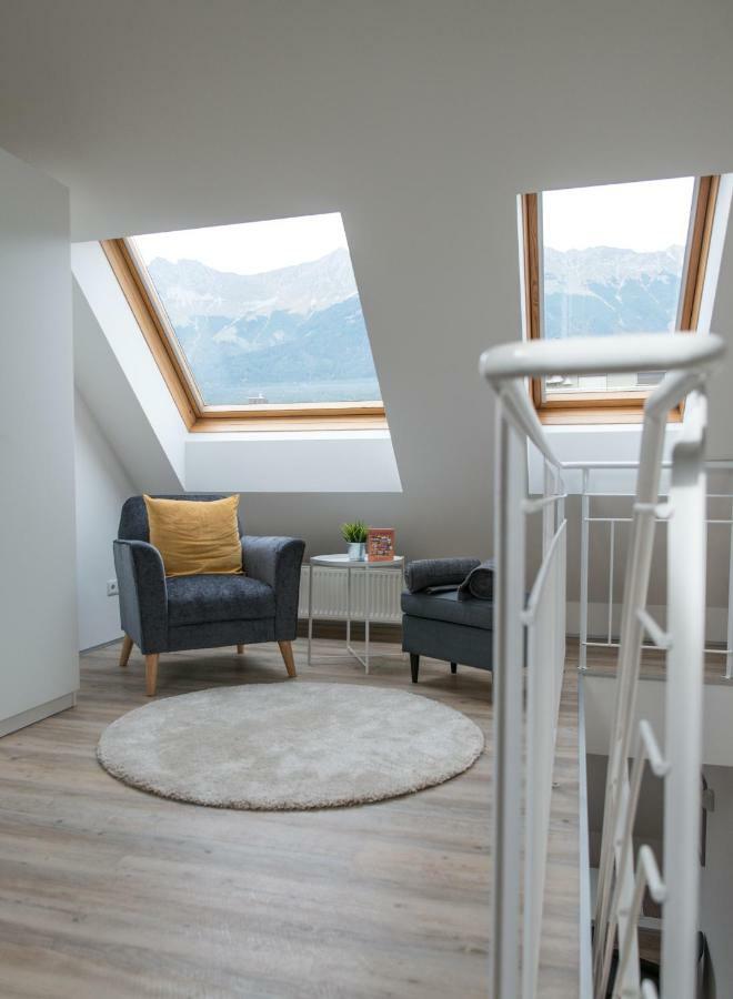 Maisonette Apartment Am Bahnhof - Adults Only Innsbruck Exteriör bild