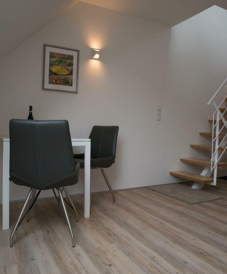 Maisonette Apartment Am Bahnhof - Adults Only Innsbruck Exteriör bild