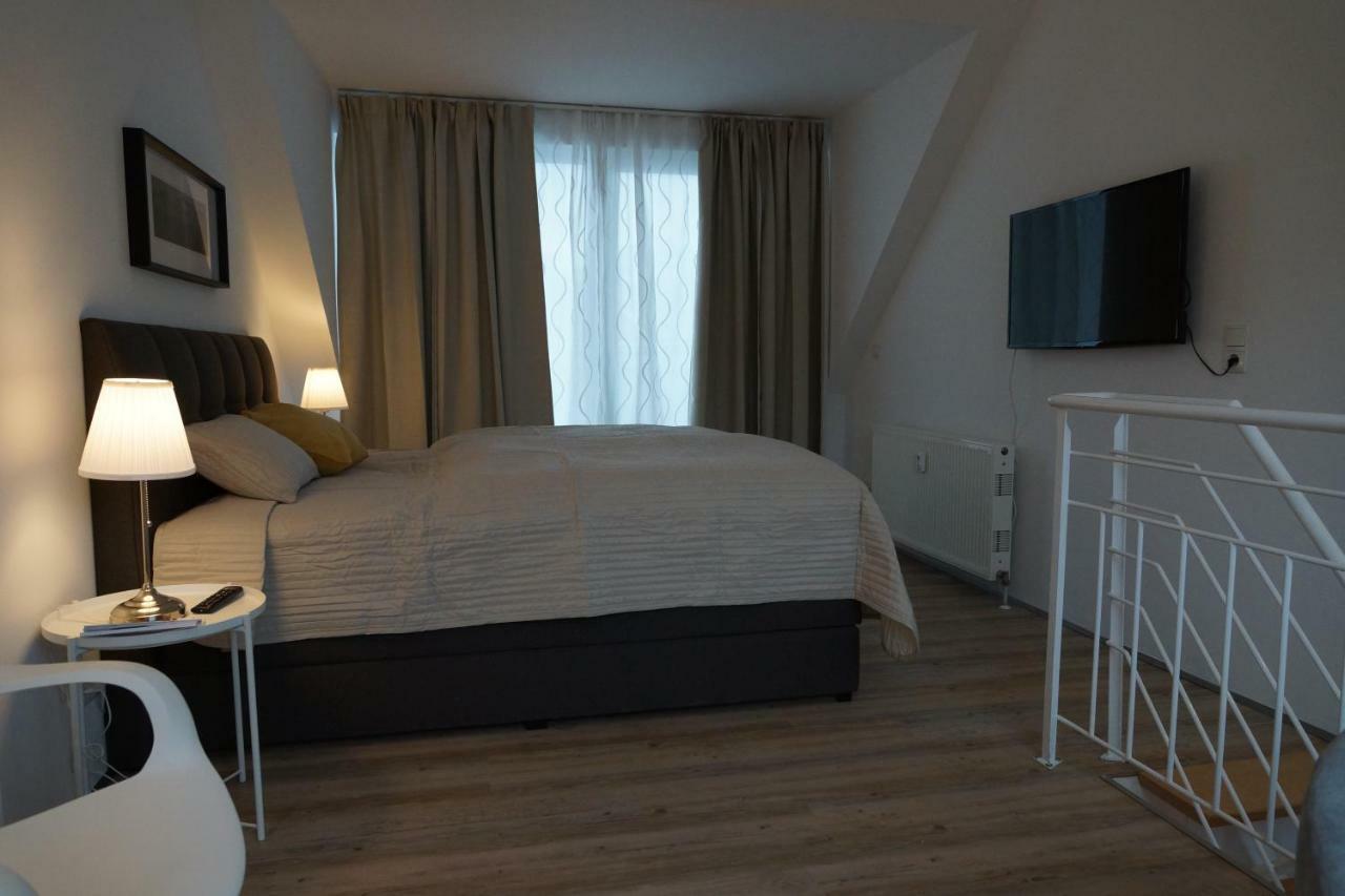 Maisonette Apartment Am Bahnhof - Adults Only Innsbruck Exteriör bild