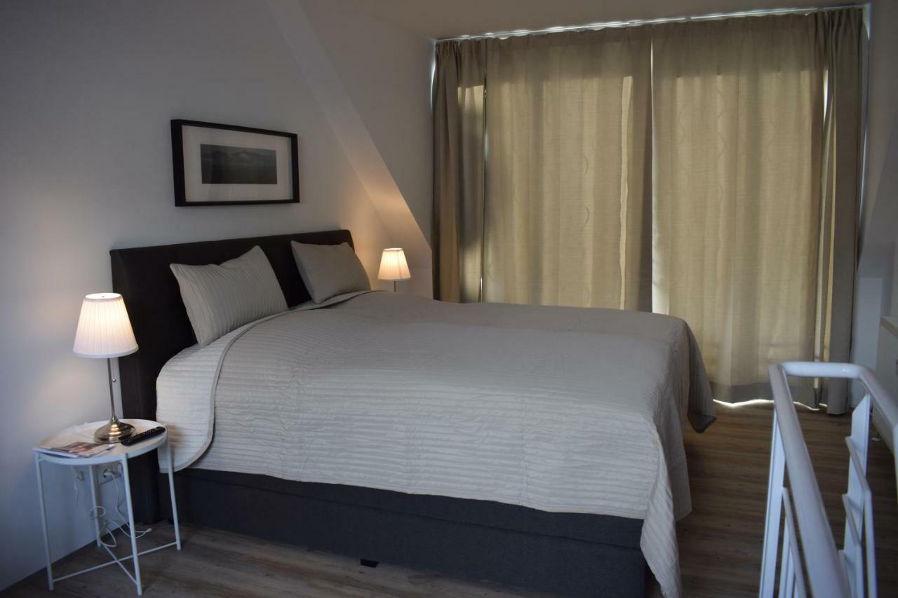 Maisonette Apartment Am Bahnhof - Adults Only Innsbruck Exteriör bild
