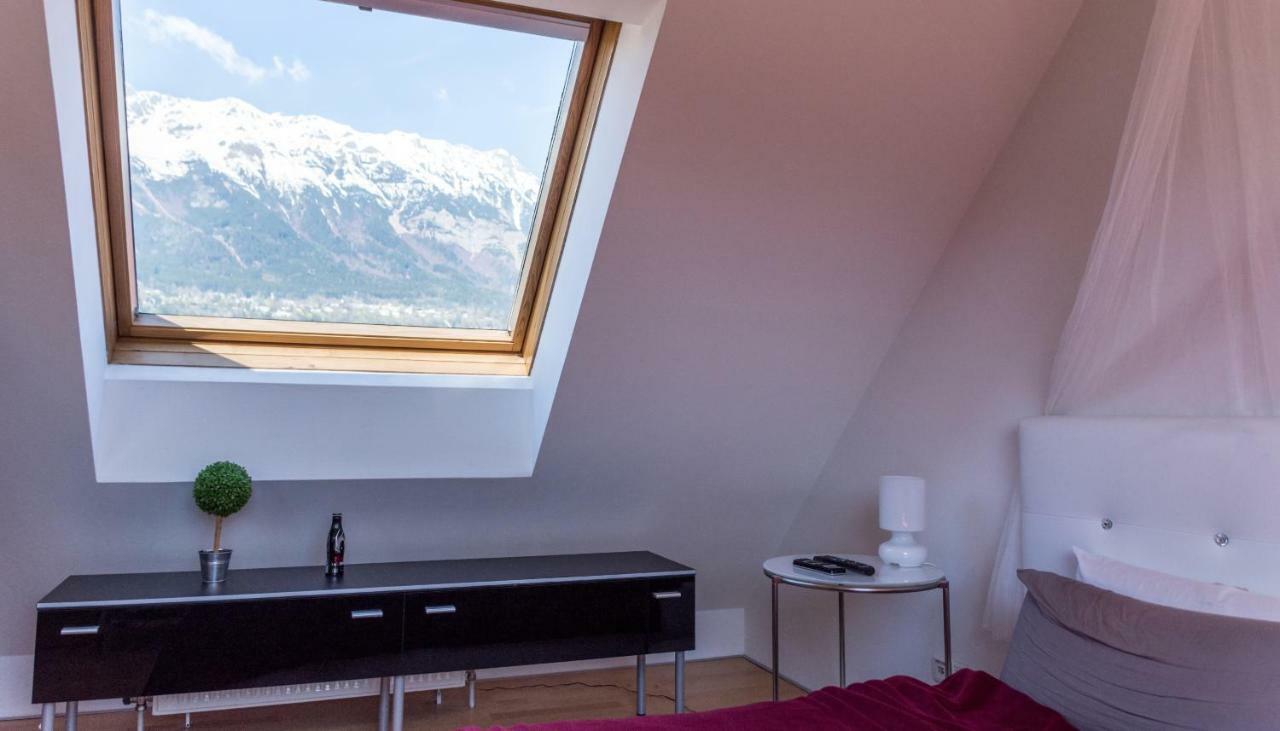 Maisonette Apartment Am Bahnhof - Adults Only Innsbruck Exteriör bild